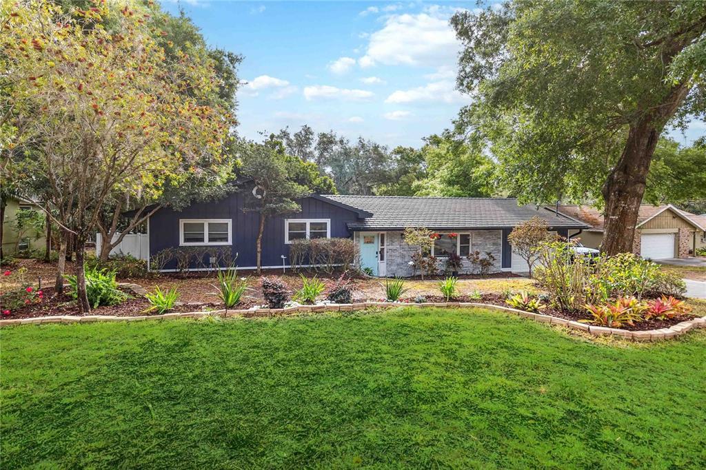 Picture of 1850 Hilltop Drive, Mount Dora, FL 32757