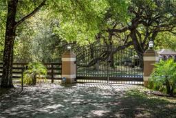 Picture of 445 SE 98Th Avenue, Webster, FL 33597