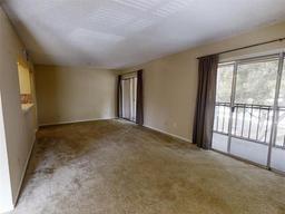 Picture of 190 Hickory Woods Court Unit 1B, Deltona, FL 32725
