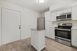 Picture of 1258 Barbara Drive Unit 105, Venice, FL 34285