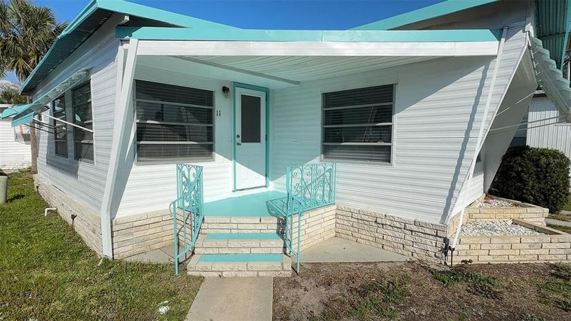Picture of 4851 W Gandy Boulevard Unit B2L11, Tampa FL 33611