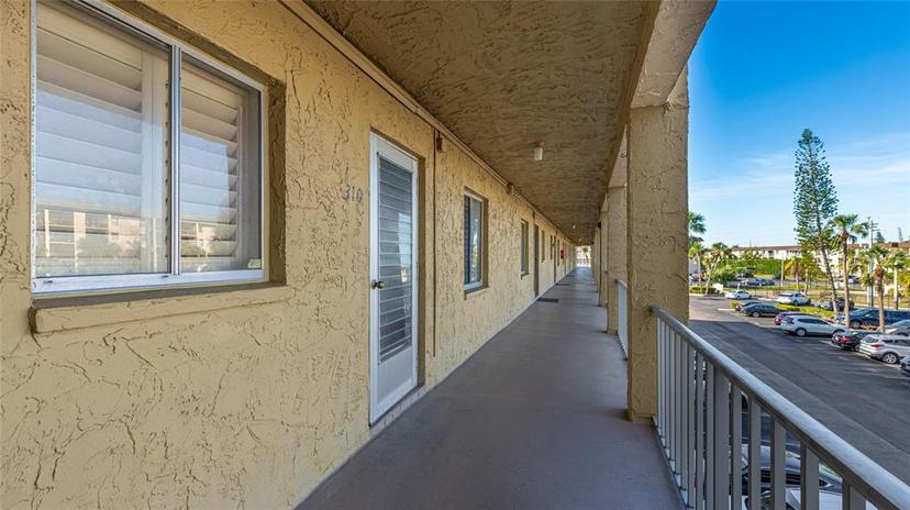 Picture of 3763 Lake Bayshore Drive Unit 310, Bradenton FL 34205