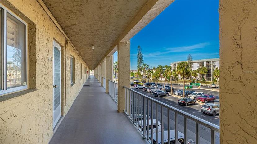 Picture of 3763 Lake Bayshore Drive Unit 310, Bradenton FL 34205