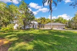 Picture of 6082 Twin Lakes Drive, Oviedo, FL 32765