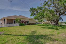 Picture of 1129 Haley Lane, Dunedin, FL 34698