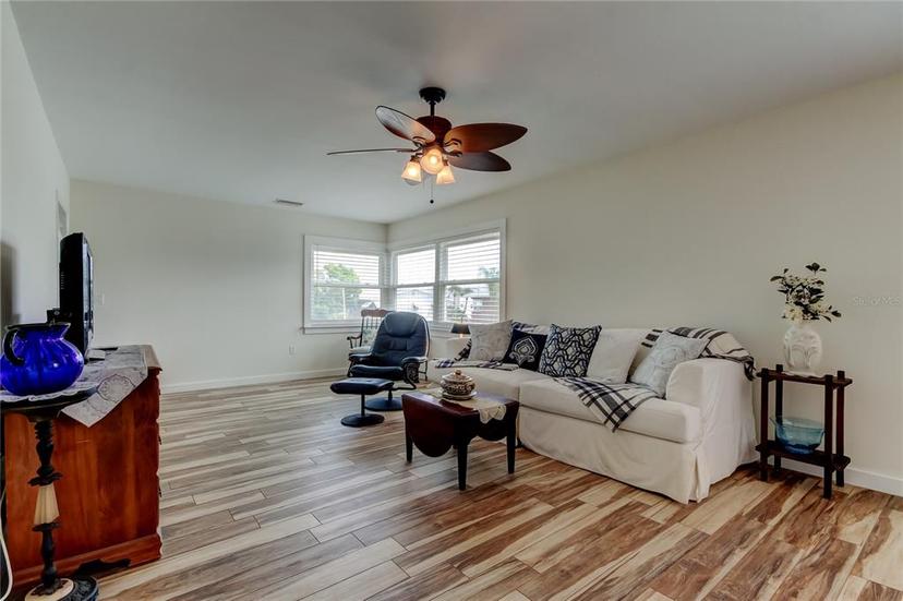 Picture of 5876 21St Street N Unit 10, St Petersburg FL 33714