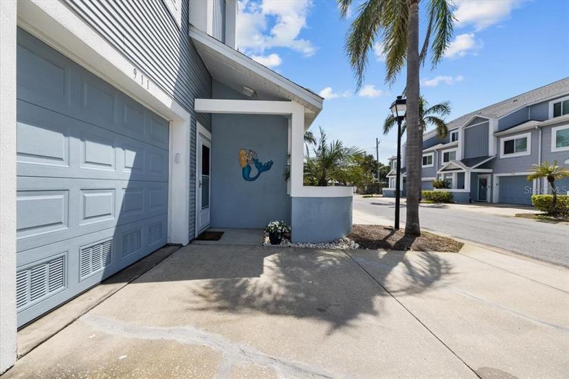 Picture of 911 Harbour House Drive, Indian Rocks Beach FL 33785