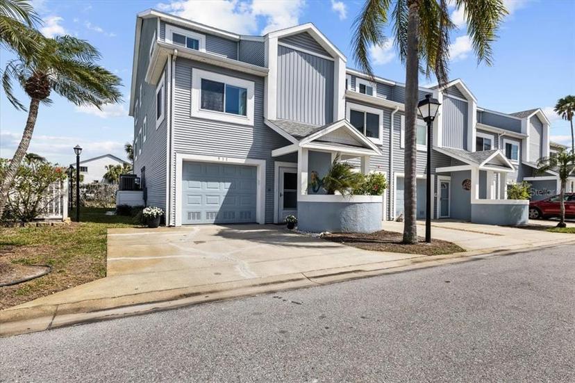 Picture of 911 Harbour House Drive, Indian Rocks Beach FL 33785