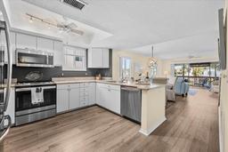 Picture of 911 Harbour House Drive, Indian Rocks Beach, FL 33785