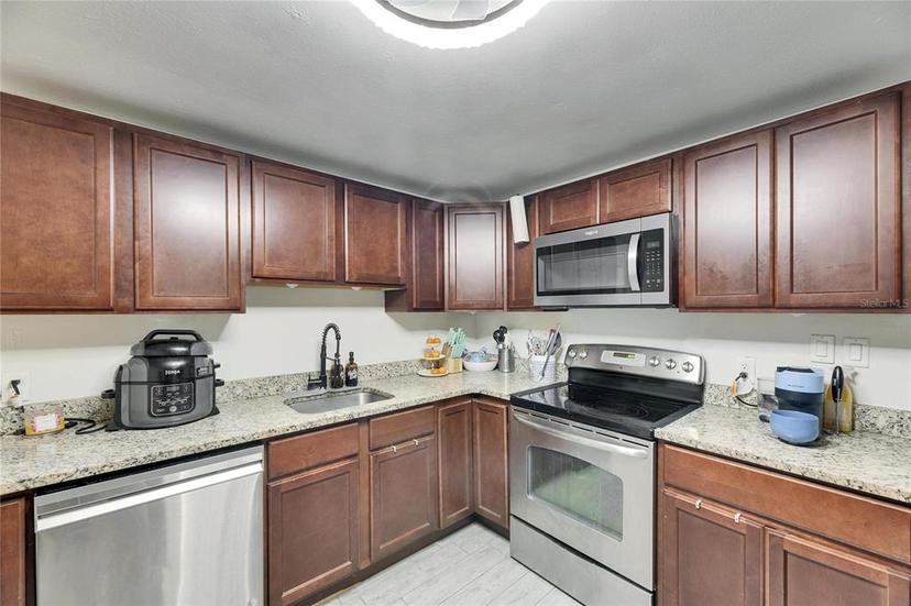 Picture of 8805 Cobb Road, Riverview FL 33578