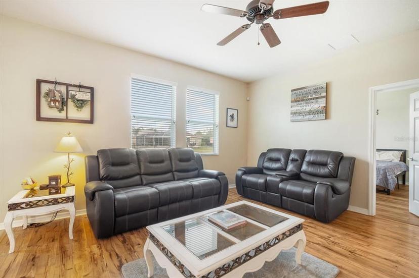 Picture of 810 Fern Leaf Drive, Ruskin FL 33570