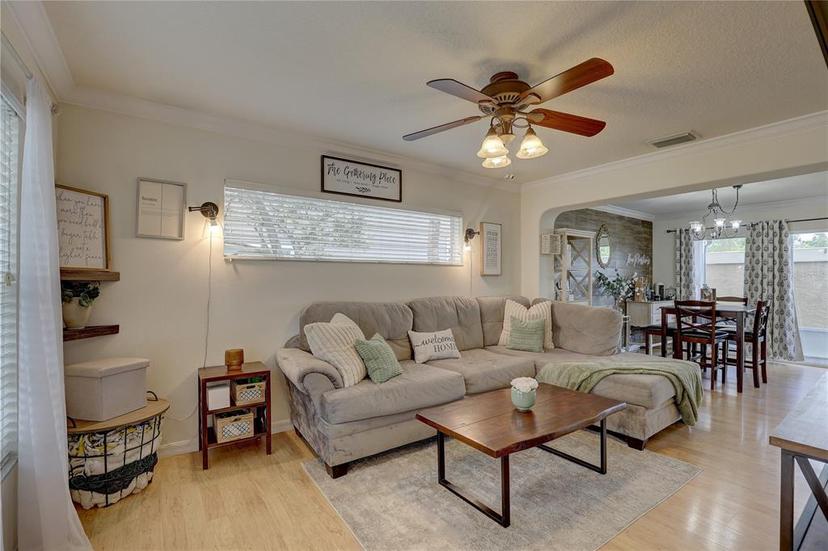Picture of 13150 Thoroughbred Loop, Largo FL 33773