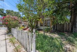 Picture of 910 E North Bay Street, Tampa, FL 33603