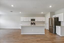 Picture of 1616 Ellesmere Avenue, Haines City, FL 33844