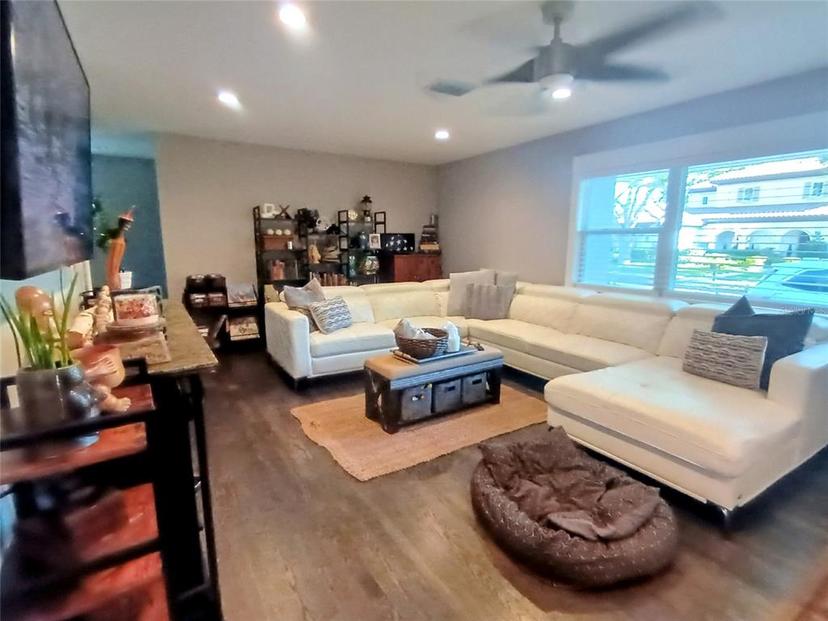 Picture of 3217 W Lawn Avenue, Tampa FL 33611