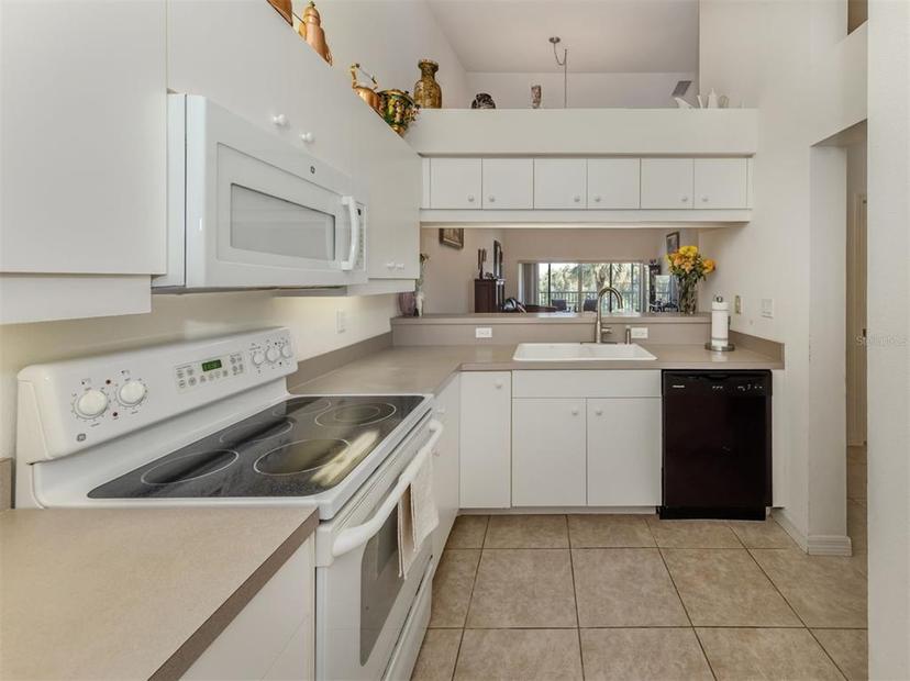 Picture of 432 Sunset Lake Boulevard Unit 205, Venice FL 34292