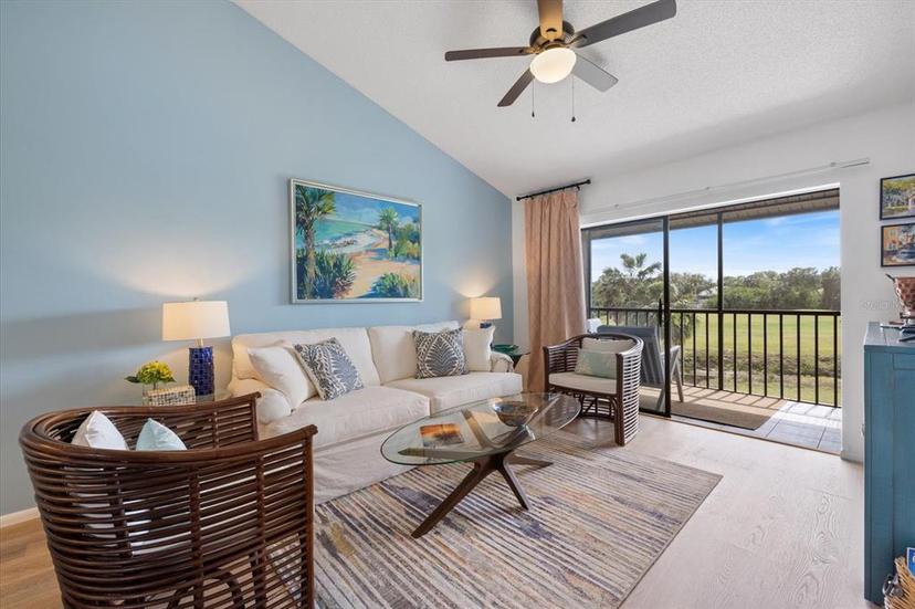 Picture of 925 Capri Isles Boulevard Unit 4, Venice FL 34292