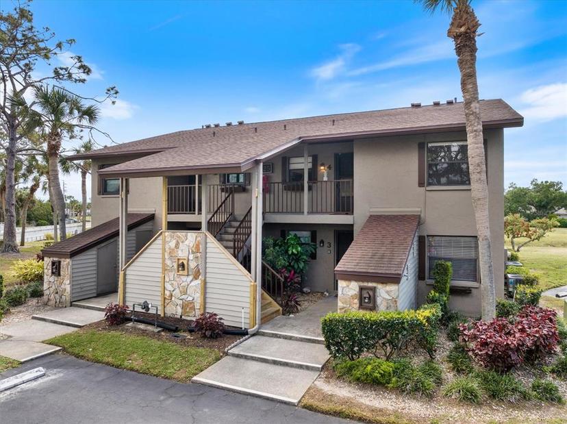 Picture of 925 Capri Isles Boulevard Unit 4, Venice FL 34292