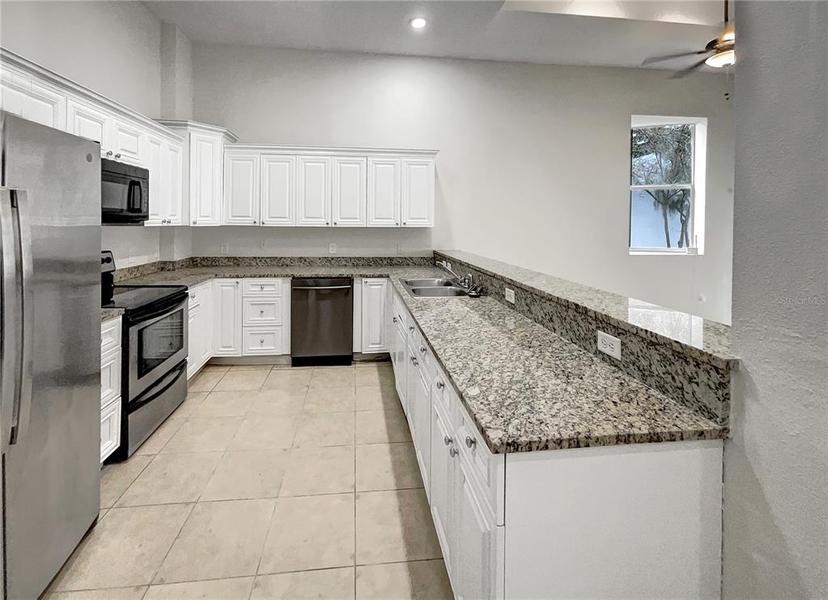 Picture of 9509 Citrus Glen Place Unit 11, Tampa FL 33618