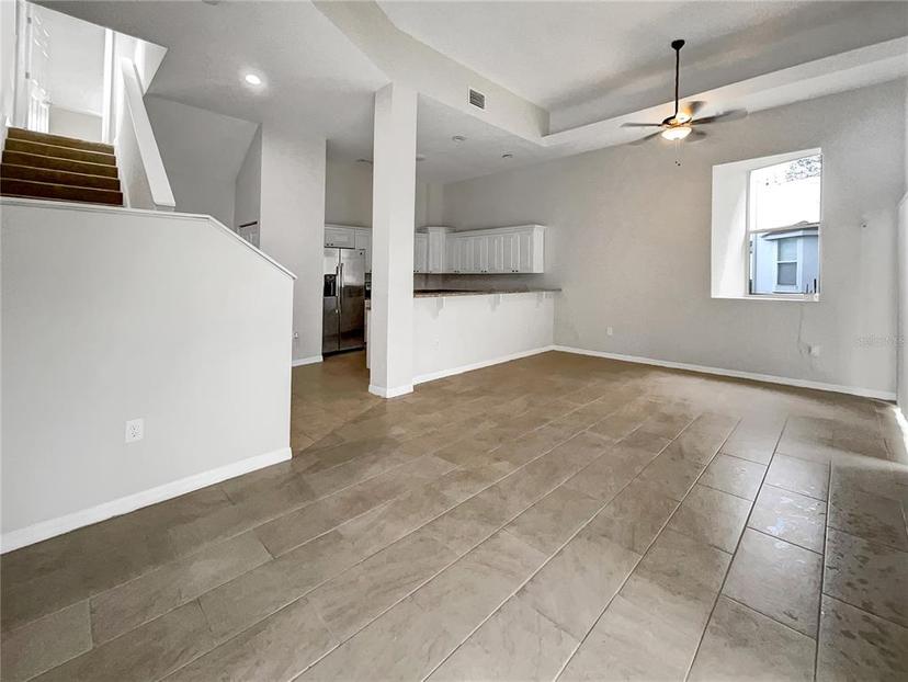 Picture of 9509 Citrus Glen Place Unit 11, Tampa FL 33618