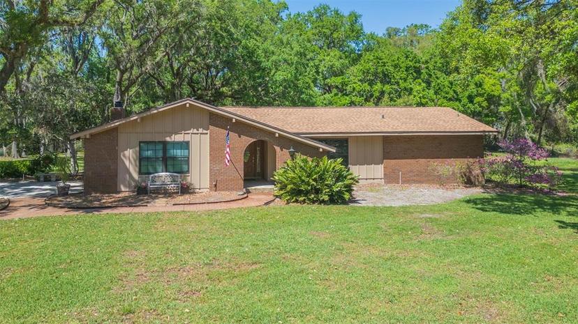 Picture of 12705 Green Oak Lane, Dade City FL 33525