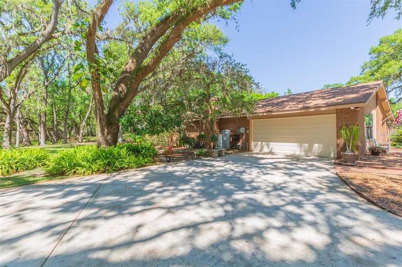 Picture of 12705 Green Oak Lane, Dade City FL 33525