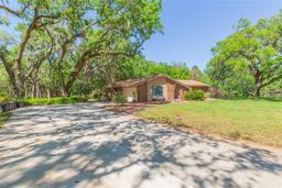 Picture of 12705 Green Oak Lane, Dade City, FL 33525