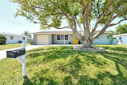 Picture of 568 Sheridan Drive, Venice, FL 34293