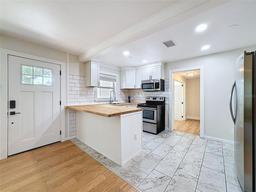 Picture of 1121 49Th Ave N, St Petersburg, FL 33703