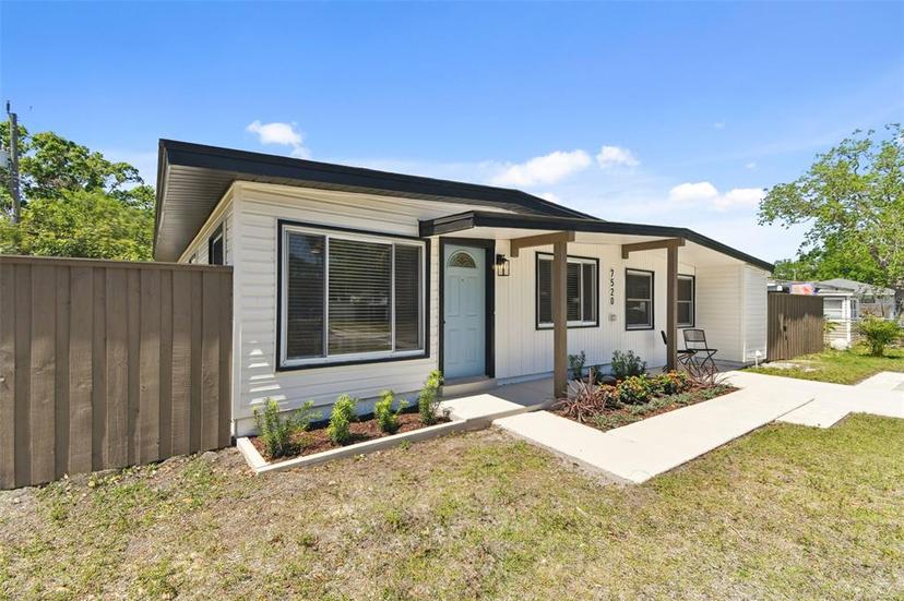 Picture of 7520 Orpine Drive N, St Petersburg FL 33702