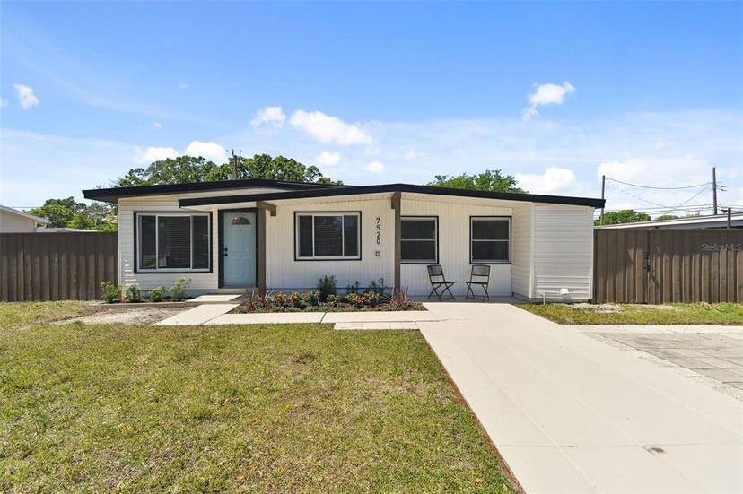 Picture of 7520 Orpine Drive N, St Petersburg FL 33702