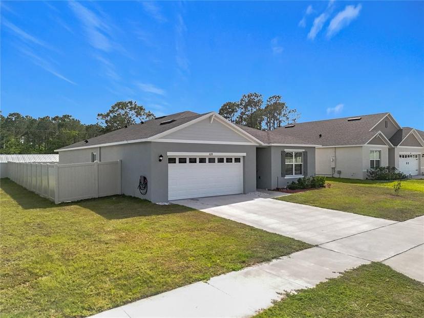 Picture of 1828 Henin Circle, Tavares FL 32778