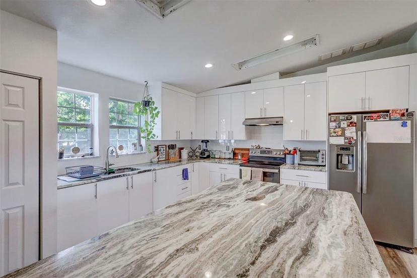 Picture of 2425 21St Street Unit B, Sarasota FL 34234