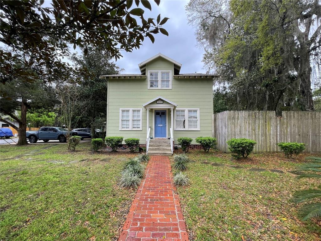 Picture of 1035 NE 3Rd Avenue, Gainesville, FL 32601