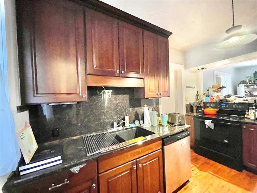 Picture of 1035 NE 3Rd Avenue, Gainesville FL 32601