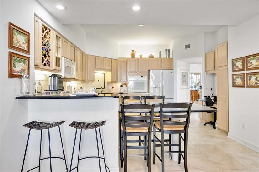 Picture of 1240 Dolphin Bay Way Unit 304, Siesta Key FL 34242