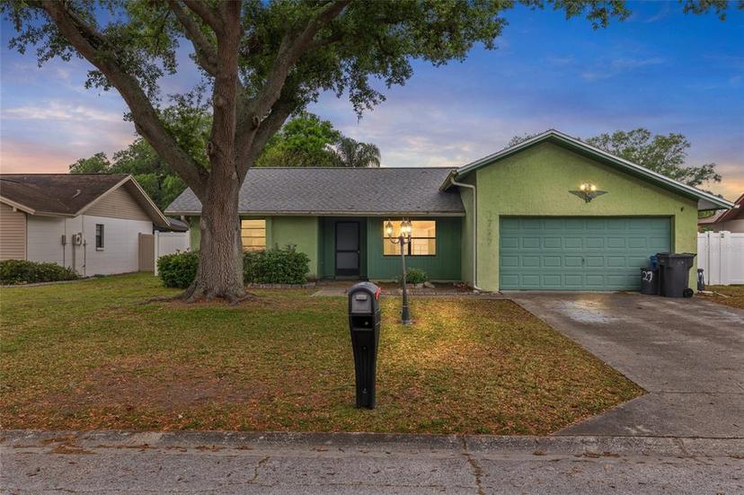 Picture of 1727 Lake Crest Avenue, Brandon FL 33510