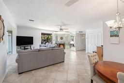 Picture of 10216 Seminole Island Drive, Largo, FL 33773