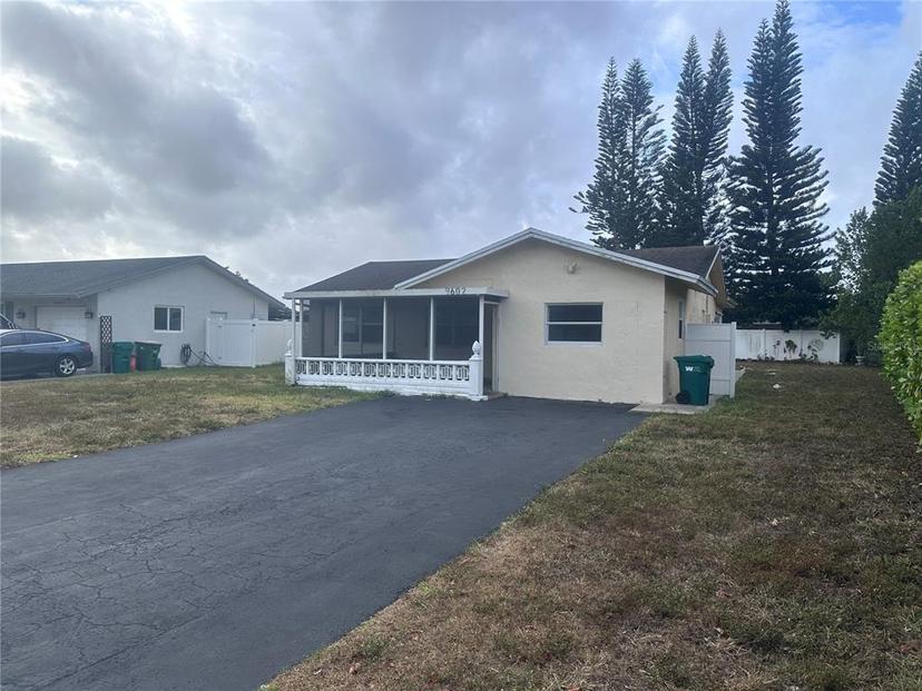 Picture of 9602 NW 80Th Place, Tamarac FL 33321