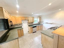 Picture of 9602 NW 80Th Place, Tamarac, FL 33321