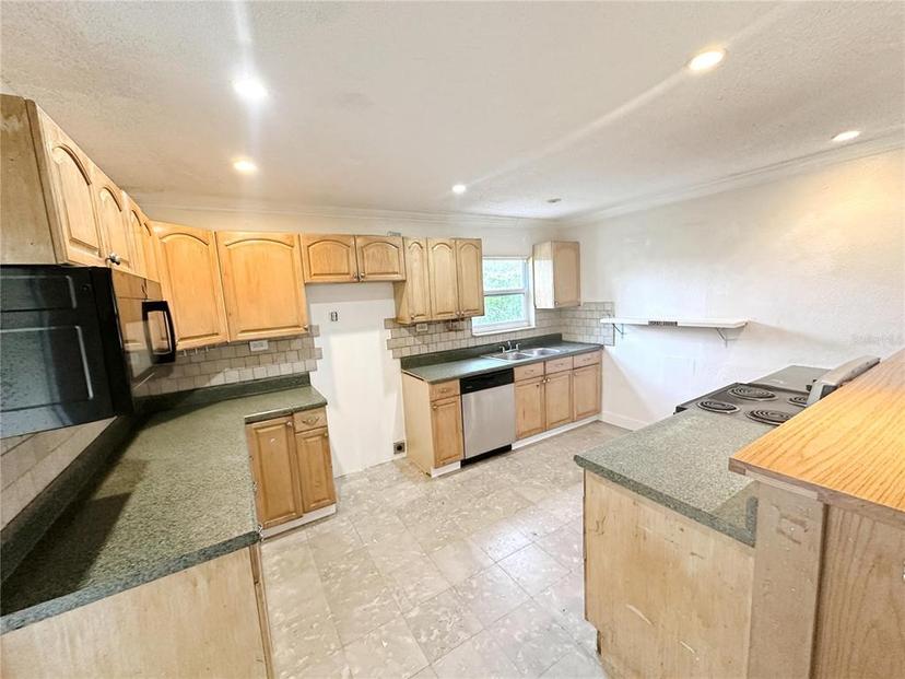 Picture of 9602 NW 80Th Place, Tamarac FL 33321