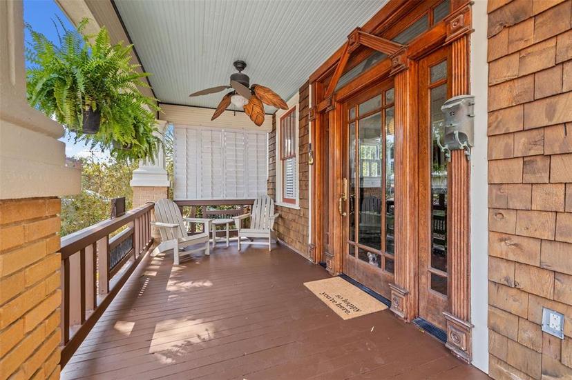Picture of 910 E Shadowlawn Avenue, Tampa FL 33603