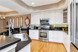 Picture of 2837 Bayshore Trails Drive, Tampa, FL 33611