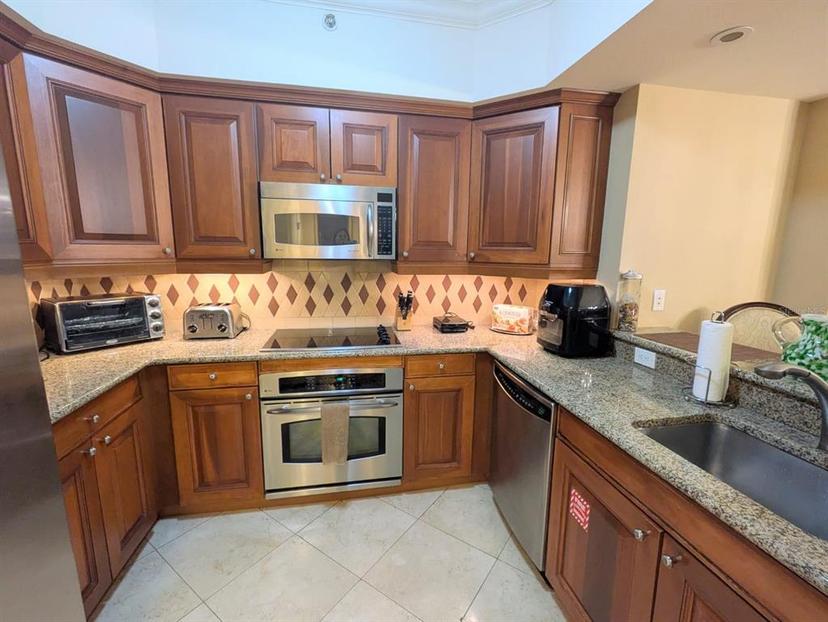 Picture of 7593 Gathering Drive Unit 707, Reunion FL 34747