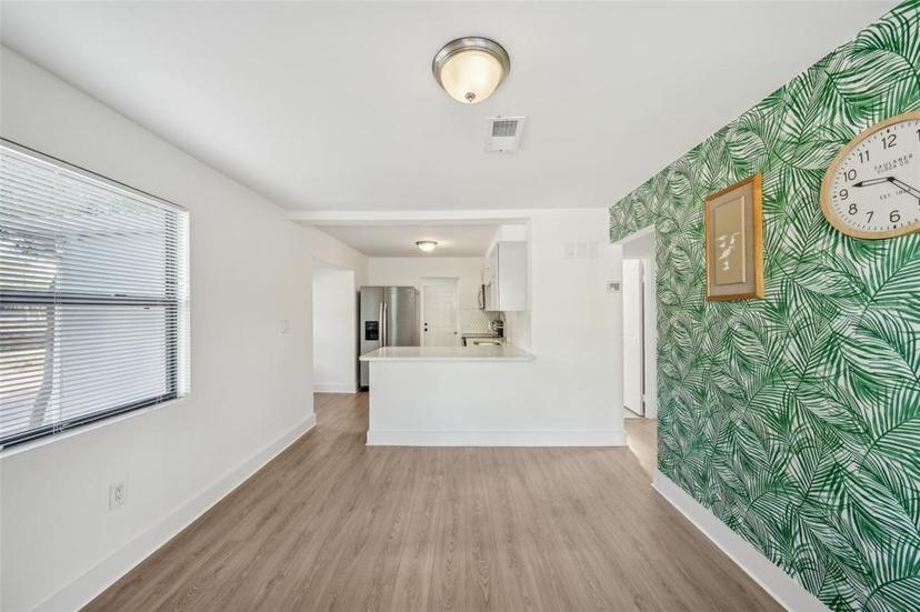 Picture of 1300 37Th Street S, St Petersburg FL 33711