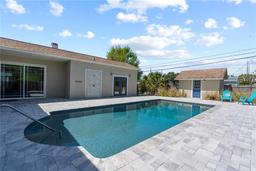 Picture of 715 39Th Avenue Ne, St Petersburg, FL 33703
