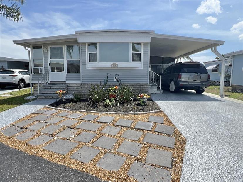 Picture of 614 Mount Key Avenue Ne Unit 631, St Petersburg FL 33702