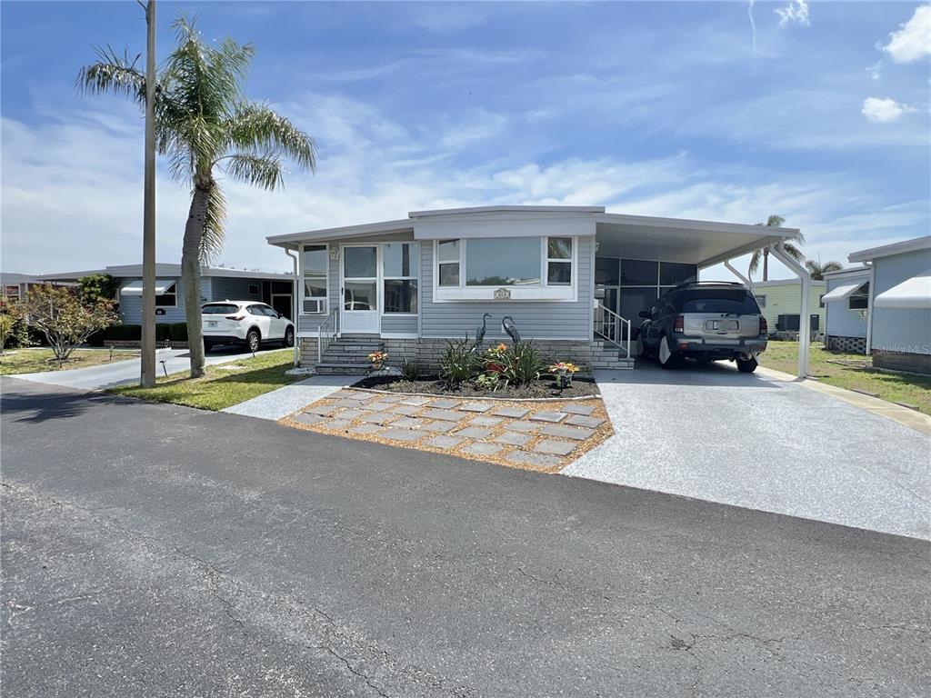 Picture of 614 Mount Key Avenue Ne Unit 631, St Petersburg, FL 33702
