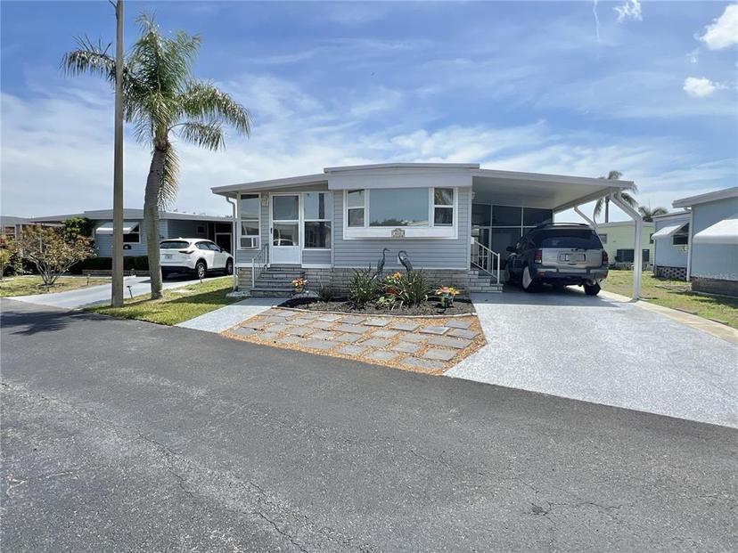 Picture of 614 Mount Key Avenue Ne Unit 631, St Petersburg FL 33702