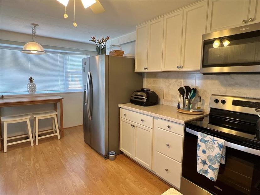 Picture of 614 Mount Key Avenue Ne Unit 631, St Petersburg FL 33702
